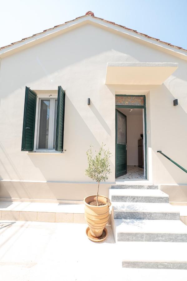 Sunny Yard Apartments Poros Town Exterior foto